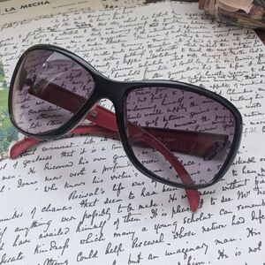 Stylish Black and Red Sunglasses Foster Grant